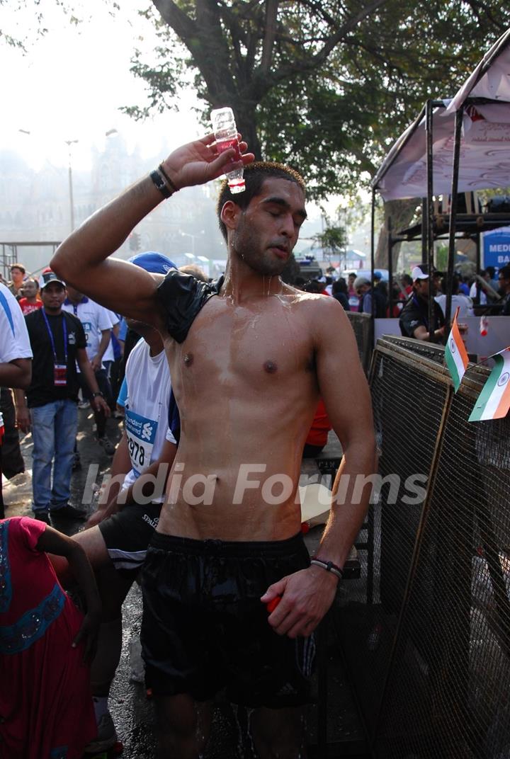 Siddharth Mallya at Standard Chartered Mumbai Marathon 2012 in Mumbai