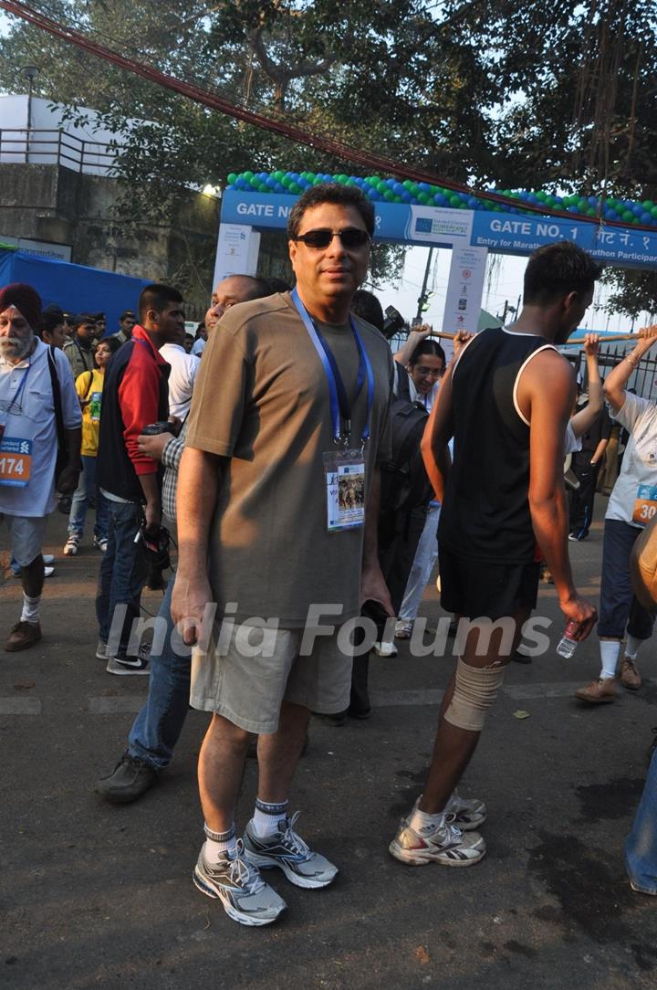 Celebs at Standard Chartered Mumbai Marathon 2012 in Mumbai