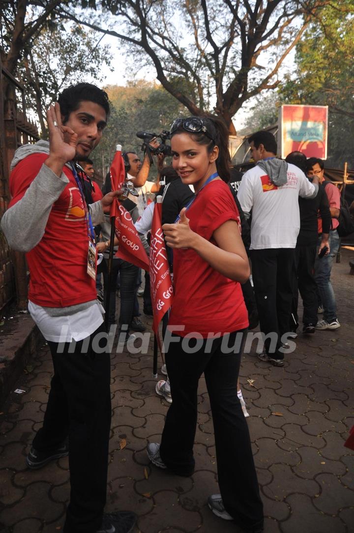 Prateik Babbar and Shazahn Padamsee at Standard Chartered Mumbai Marathon 2012 in Mumbai