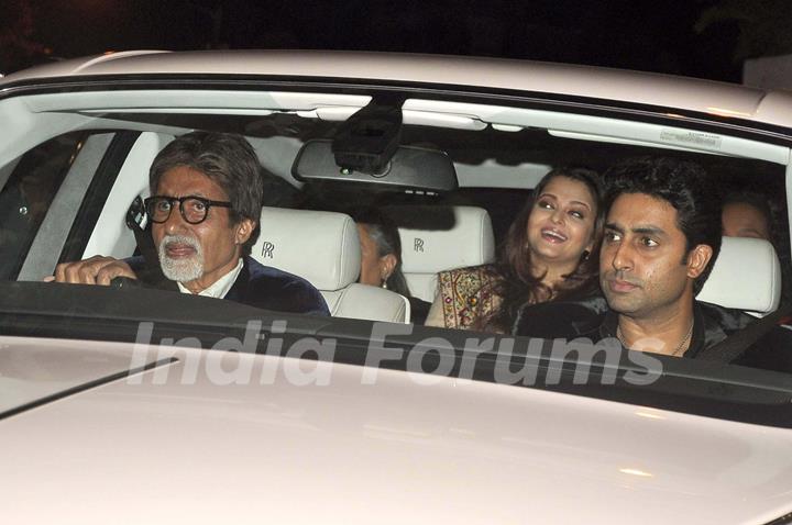 Amitabh, Abhishek and Aishwarya Rai Bachchan accompanied with US talk show host Oprah Winfrey in Mum