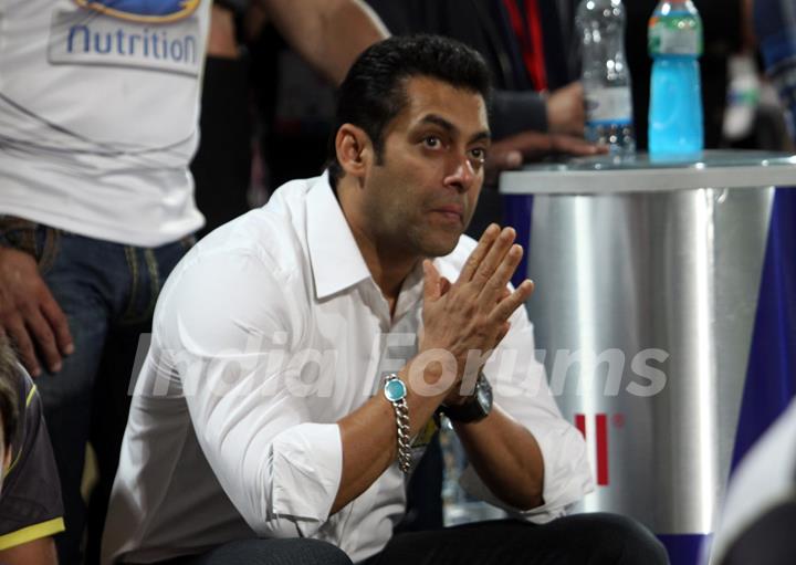 Salman Khan at CCL 2 opening ceremony in Dubai