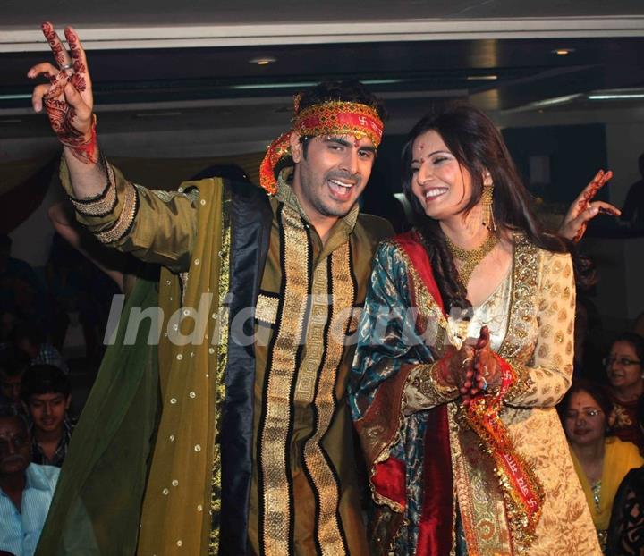 Deepshikha with Kaishav Arora at her Mata Ki Chowki at Blue Waters