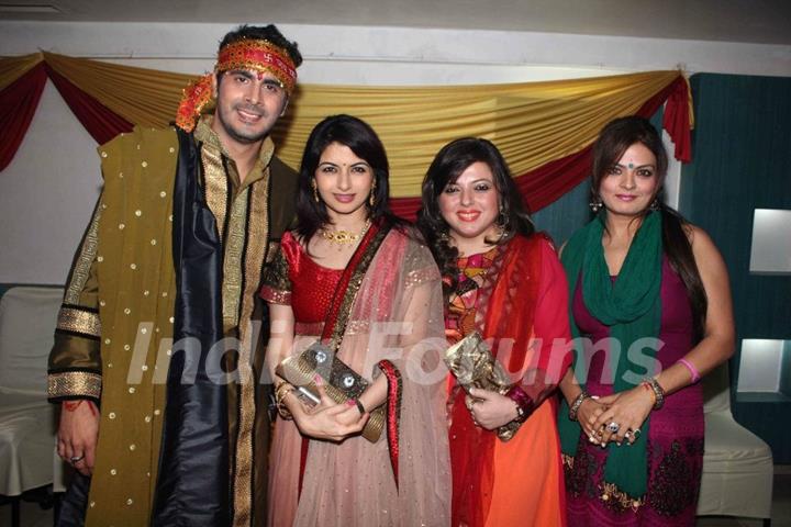 Kaishav Arora, Bhagyashree, Sheeba and Delnaaz at Deepshikha's Mata Ki Chowki at Blue Waters