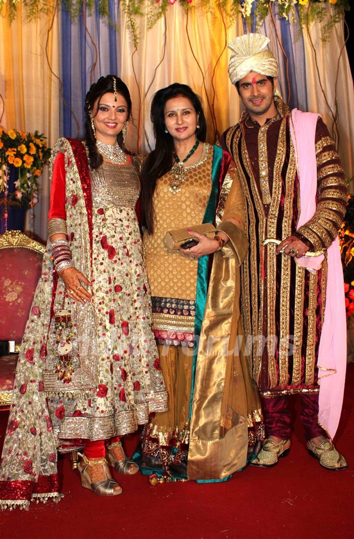 Poonam Dhillon grace Deepshikha Nagpal and Kaishav Arora wedding reception in Mumbai