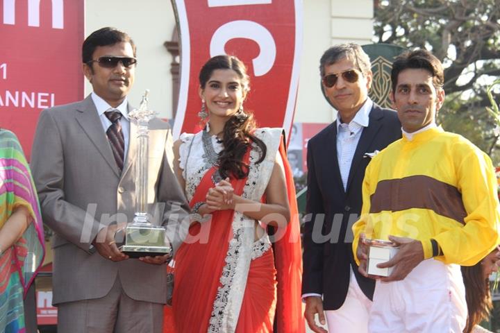 Sonam Kapoor at Hello! Classic Race