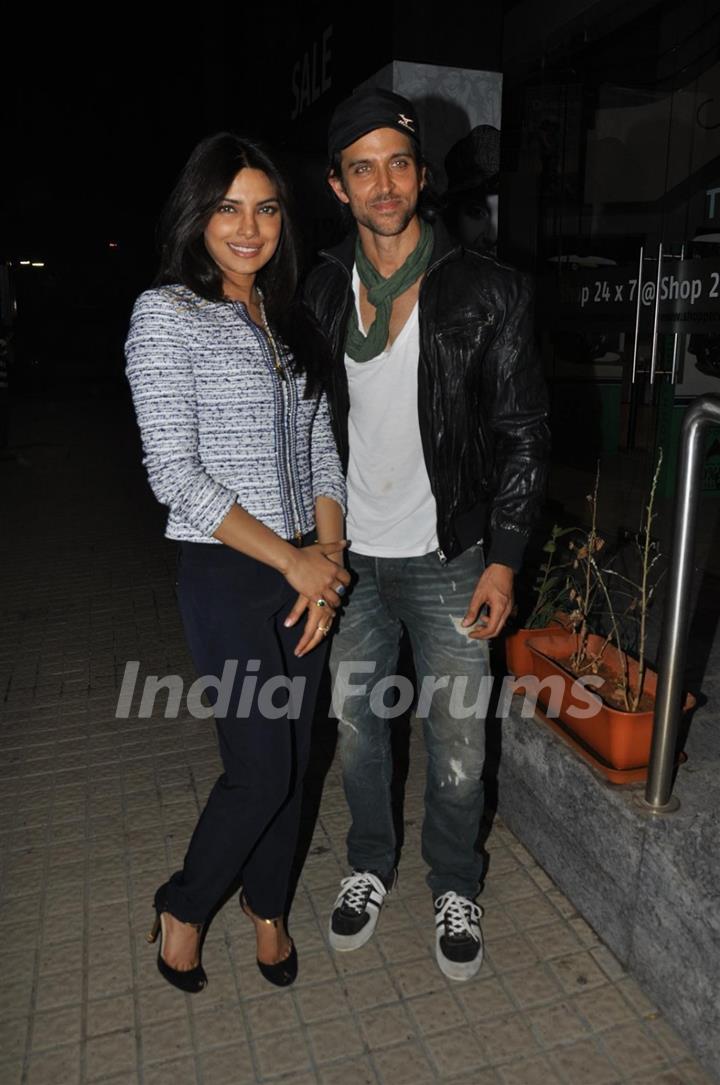 Hrithik & Priyanka at Special screening of the film 'Agneepath' at PVR Juhu in Mumbai