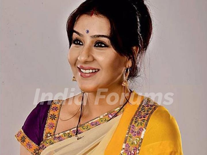 Shilpa Shinde as Koel Narayan in Chidiya Ghar