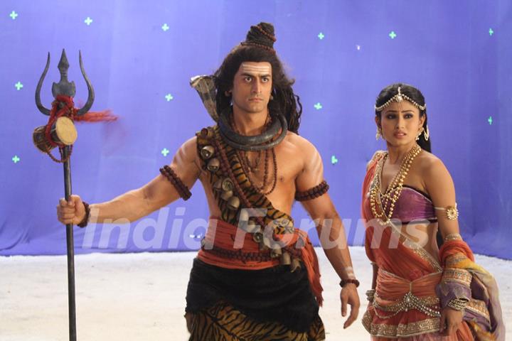 Still image of Shiv & Sati from Devon Ke Dev. Mahadev