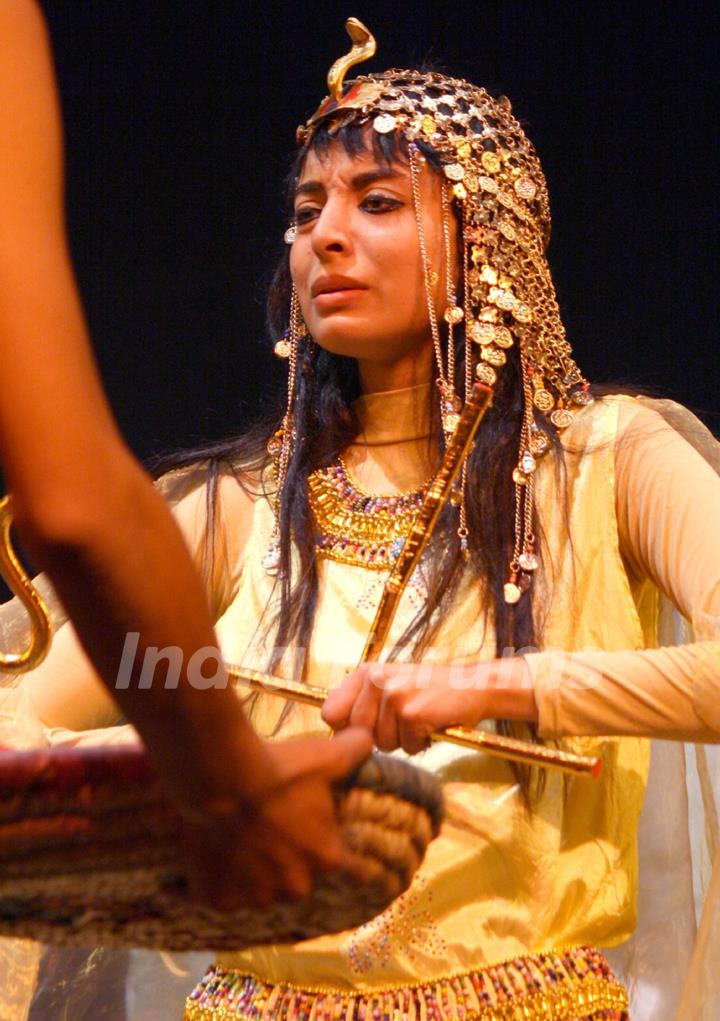 Egyptians Deaf Dance Company artiest performing during Egyptian cultural week in New Delhi on Monday 30 Jan 2012. .