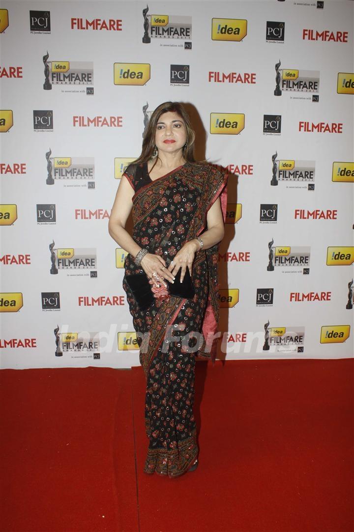 Alka Yagnik at 57th Idea Filmfare Awards 2011