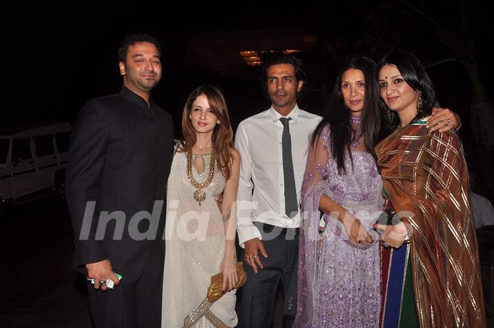 Arjun Rampal with wife, Sussanne K Roshan at Ritesh & Genelia Sangeet ceremony at Hotel TajLands End