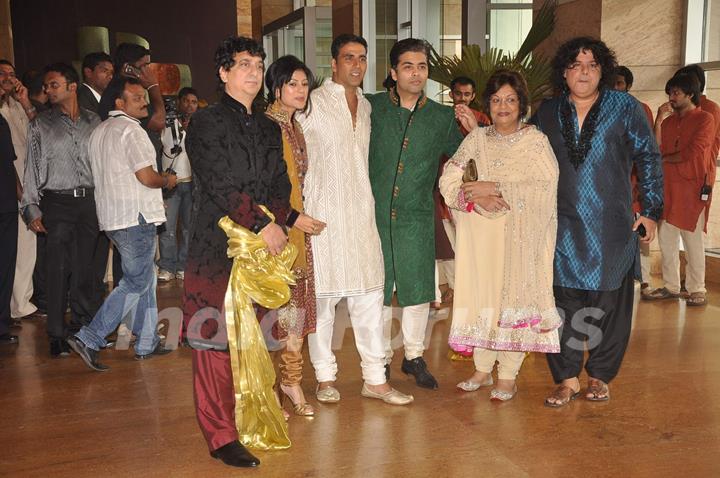 Akshay Kumar, Karan Johar, Hiroo Johar, Sajid Khan, Sajid Nadiadwala grace Ritesh & Genelia wedding