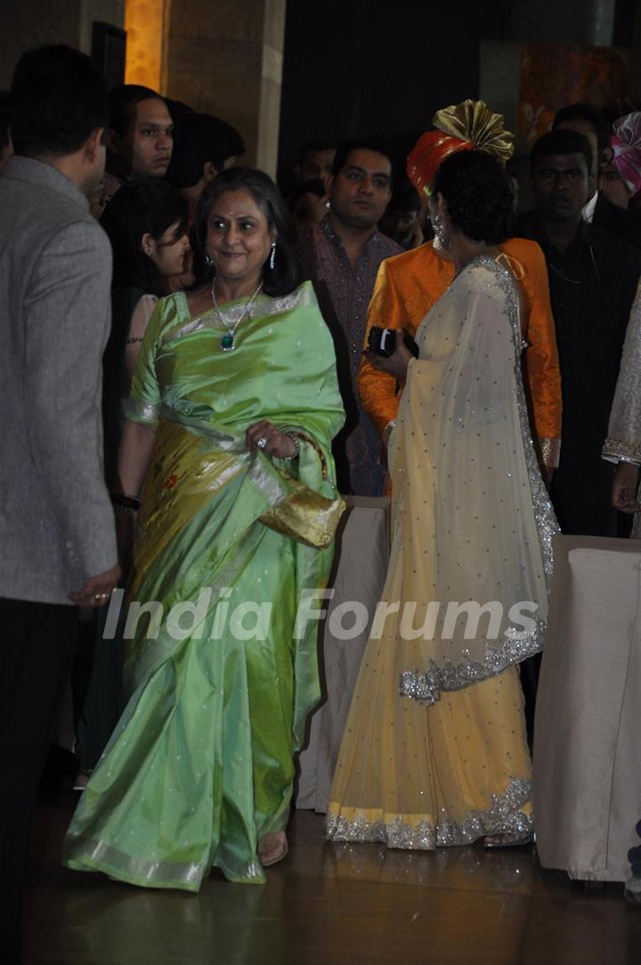 Jaya Bachchan grace Ritesh Deshmukh & Genelia Dsouza wedding bash in Mumbai