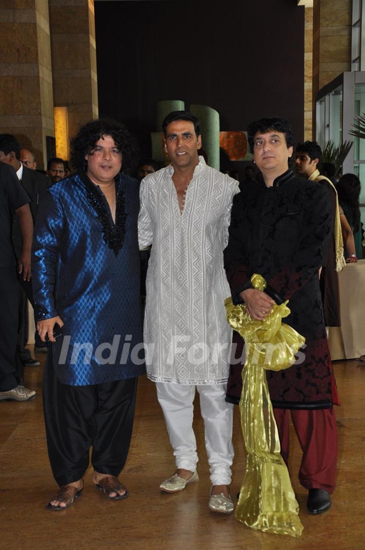 Akshay Kumar, Sajid Khan, Sajid Nadiadwala grace Ritesh Deshmukh & Genelia Dsouza wedding bash