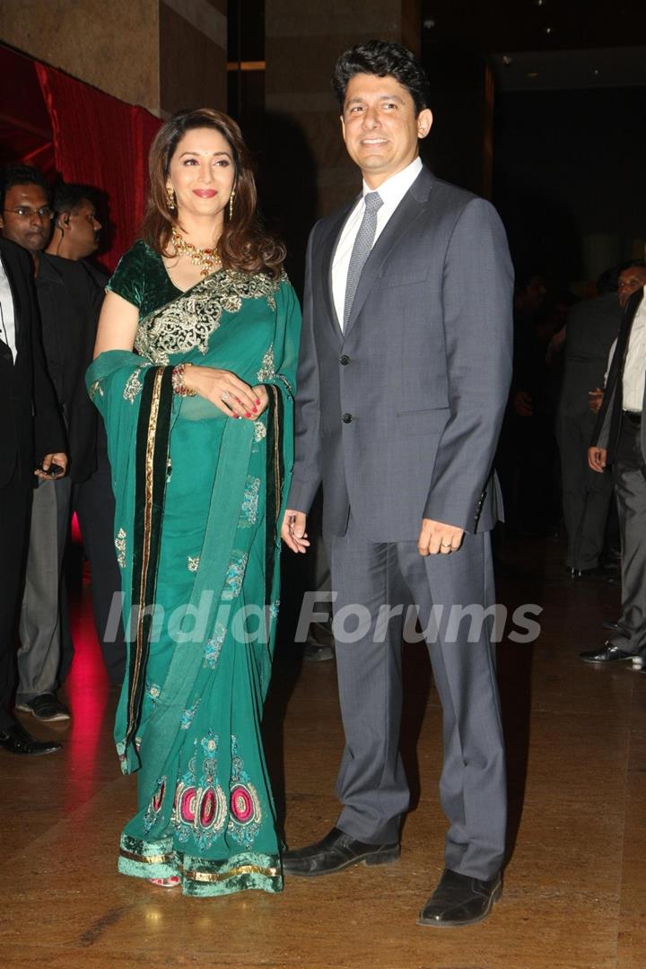 Madhuri Dixit with Dr. Nene grace Ritesh Deshmukh & Genelia Dsouza wedding reception in Mumbai