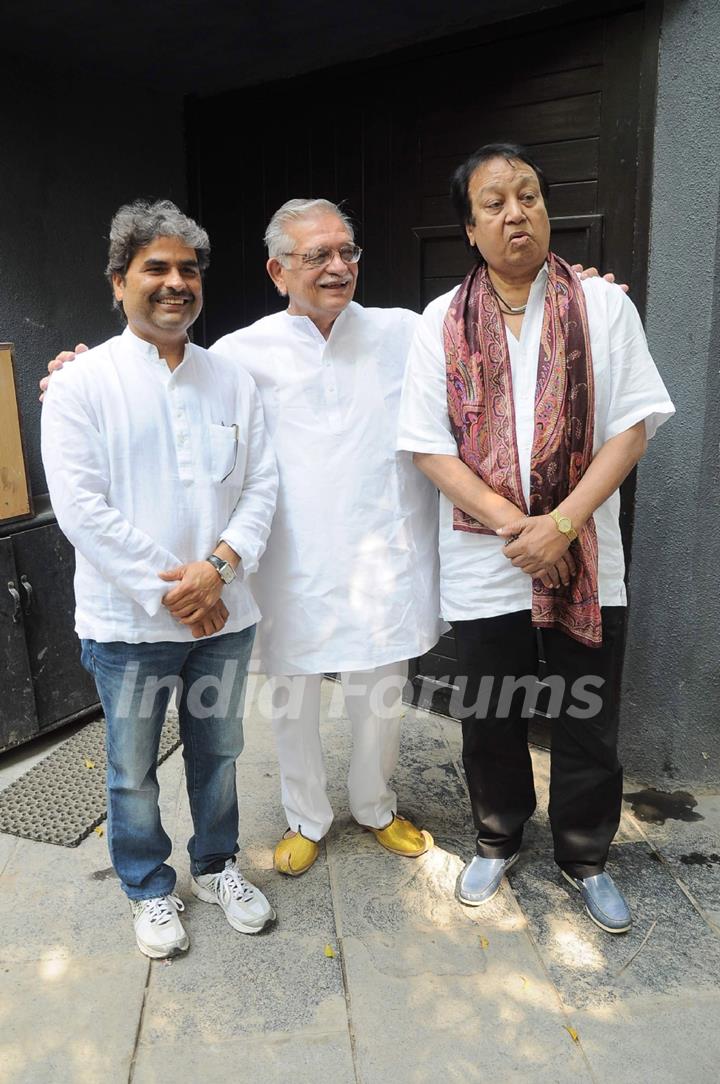 Gulzar & Vishal Bhardwaj at Salim Arif's tribute, Prithvi