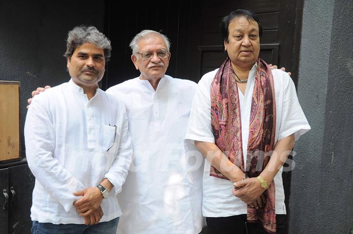 Gulzar at Salim Arif's tribute, Prithvi. .