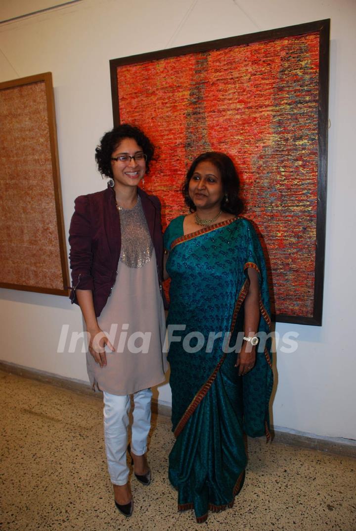 Kiran Rao inaugurates Sangeeta Gupta's Painting Exhibition at Jehangir in Mumbai. .