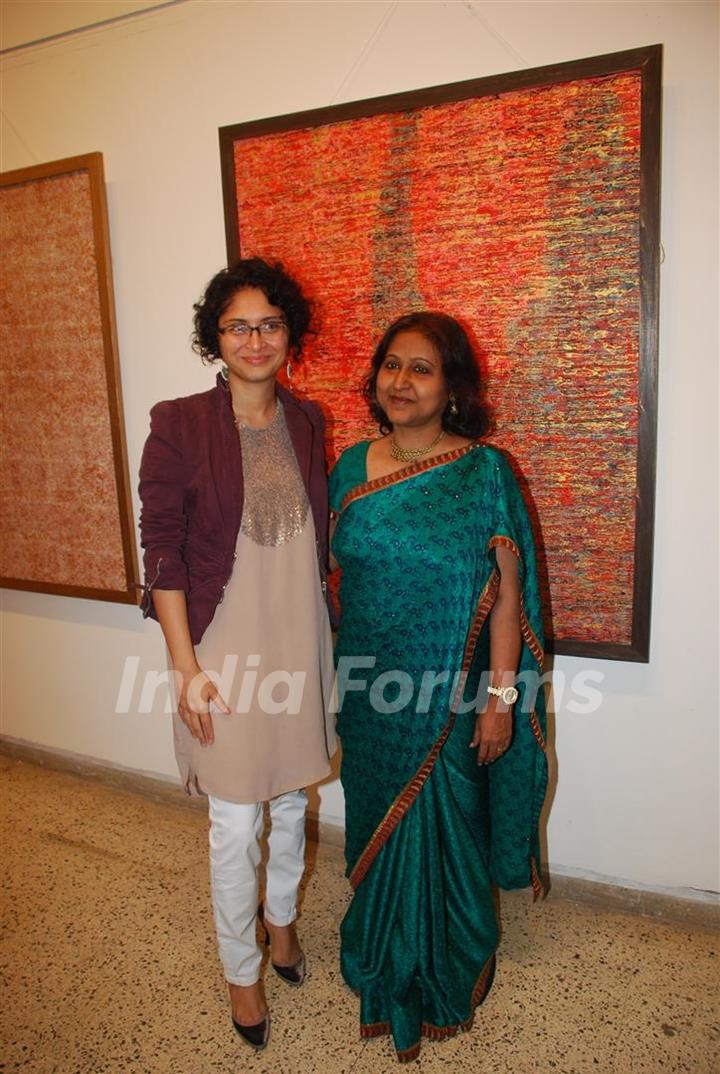 Kiran Rao inaugurates Sangeeta Gupta's Painting Exhibition at Jehangir in Mumbai