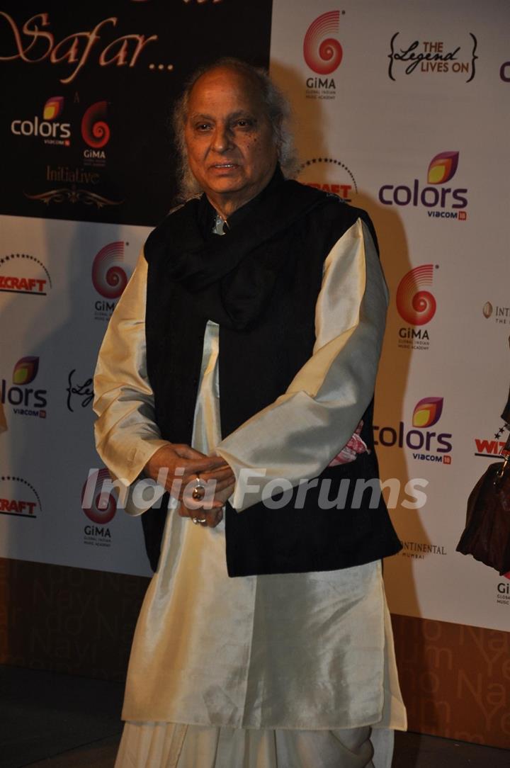 Celebs at Jagjit Singh tribute concert at Lalit Hotel