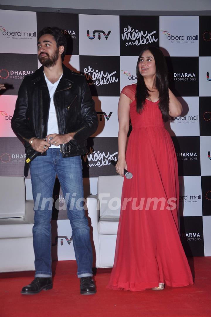 Imran & Kareena promote Ek Main Aur Ek Tu at Oberoi Mall, Mumbai. .