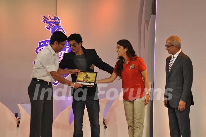 Bollywood Actors Shahrukh Khan & Juhi Chawla with husband Jai Mehta at the announcement of KKR Marketing Campaign in Mumbai