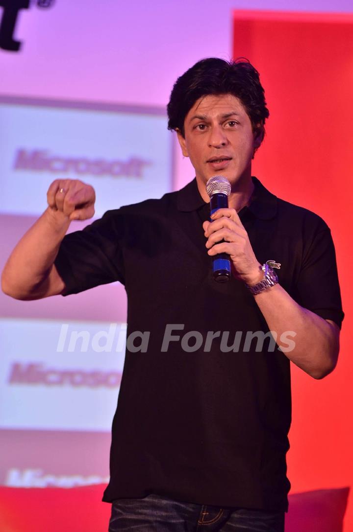 Shahrukh Khan at Don 2 Microsoft promotions at Taj Lands End. .