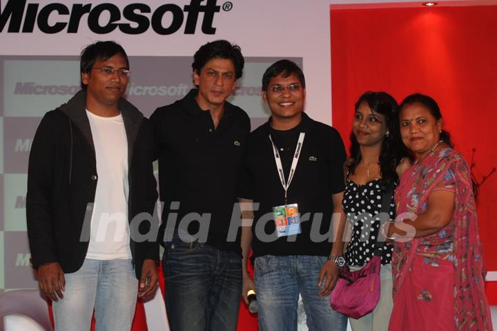 Shahrukh Khan at Don 2 Microsoft promotions at Taj Lands End