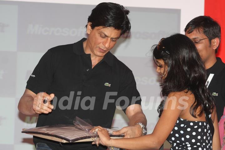 Shahrukh Khan at Don 2 Microsoft promotions at Taj Lands End