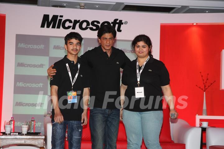 Shahrukh Khan at Don 2 Microsoft promotions at Taj Lands End