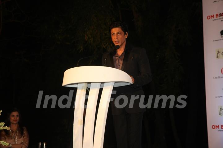 Shah Rukh Khan at Launch of Devdas dialogue book at Mehboob Studios in Bandra, Mumbai