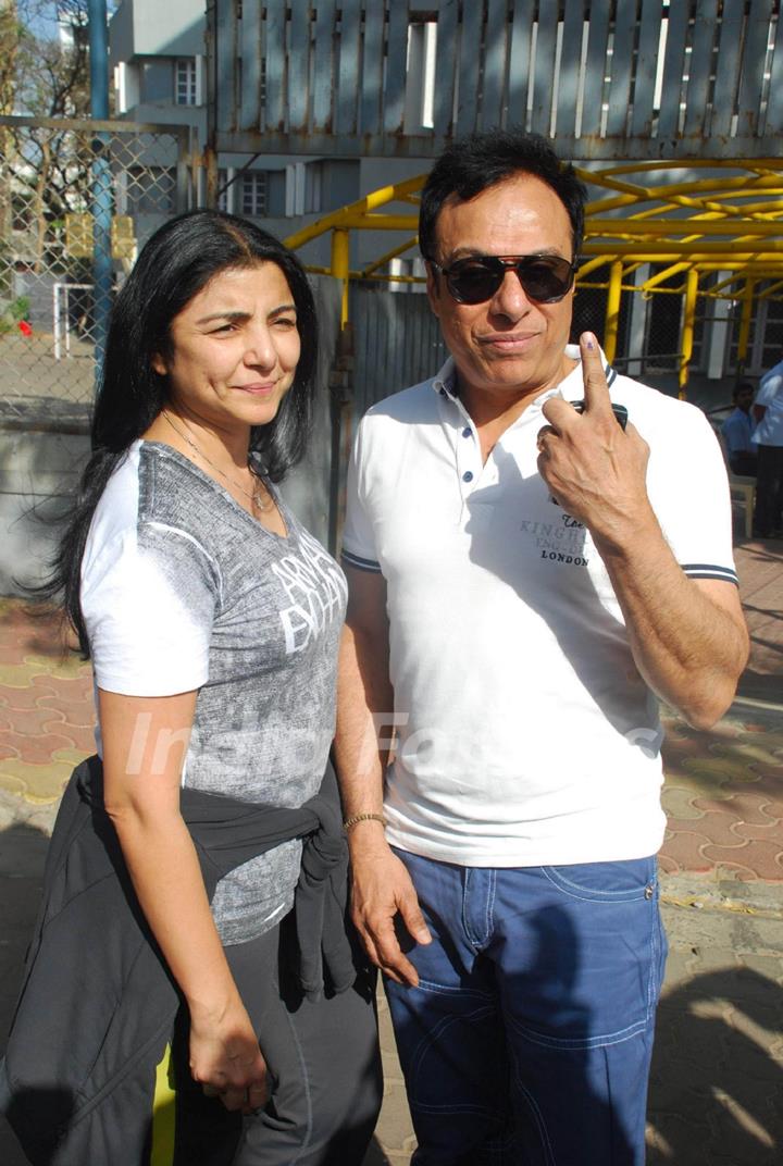 Bollywood celebrities also went out of their house to cast their valuable votes. .