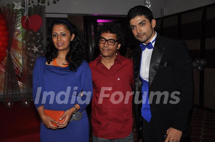 Roshni Bannerjee, Vrijesh Hirji with Gurmeet at Gurmeet Choudhary & Debina 1st anniversary party