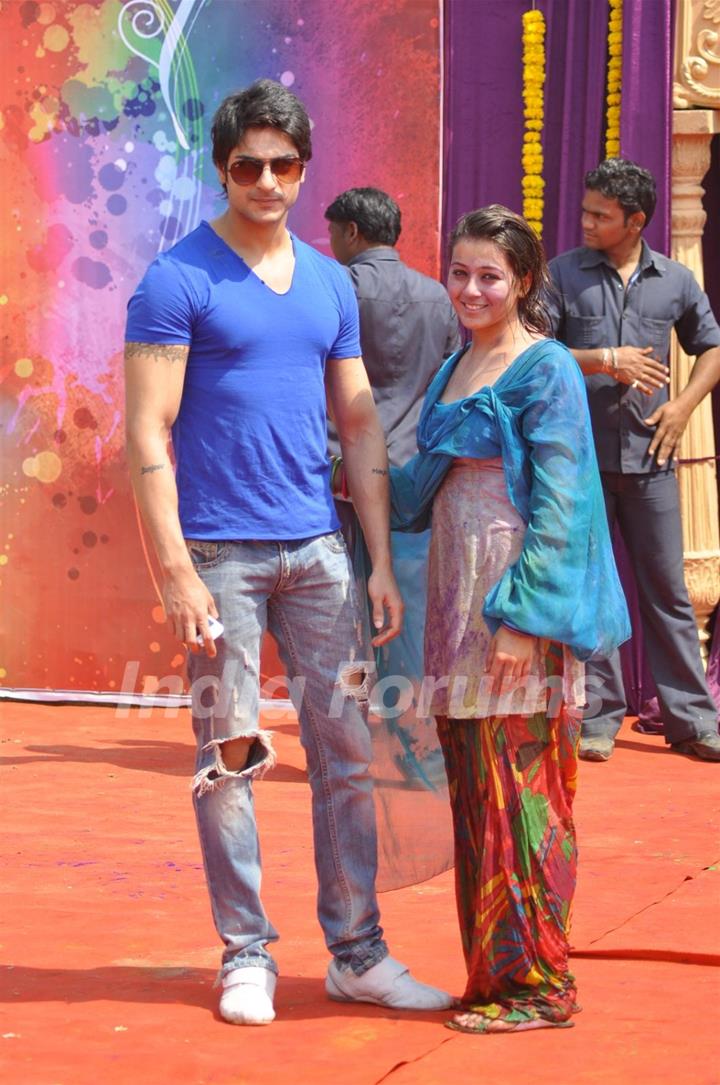 Colors Channel TV serials Artist celebrate Holi