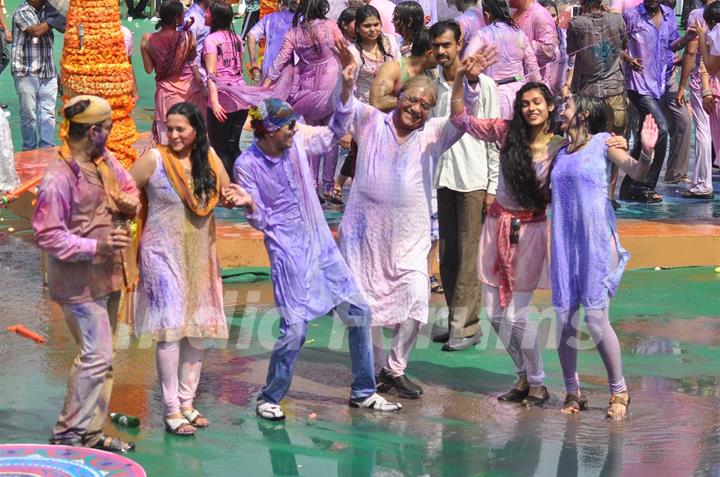 Colors Channel TV serials Artist celebrate Holi