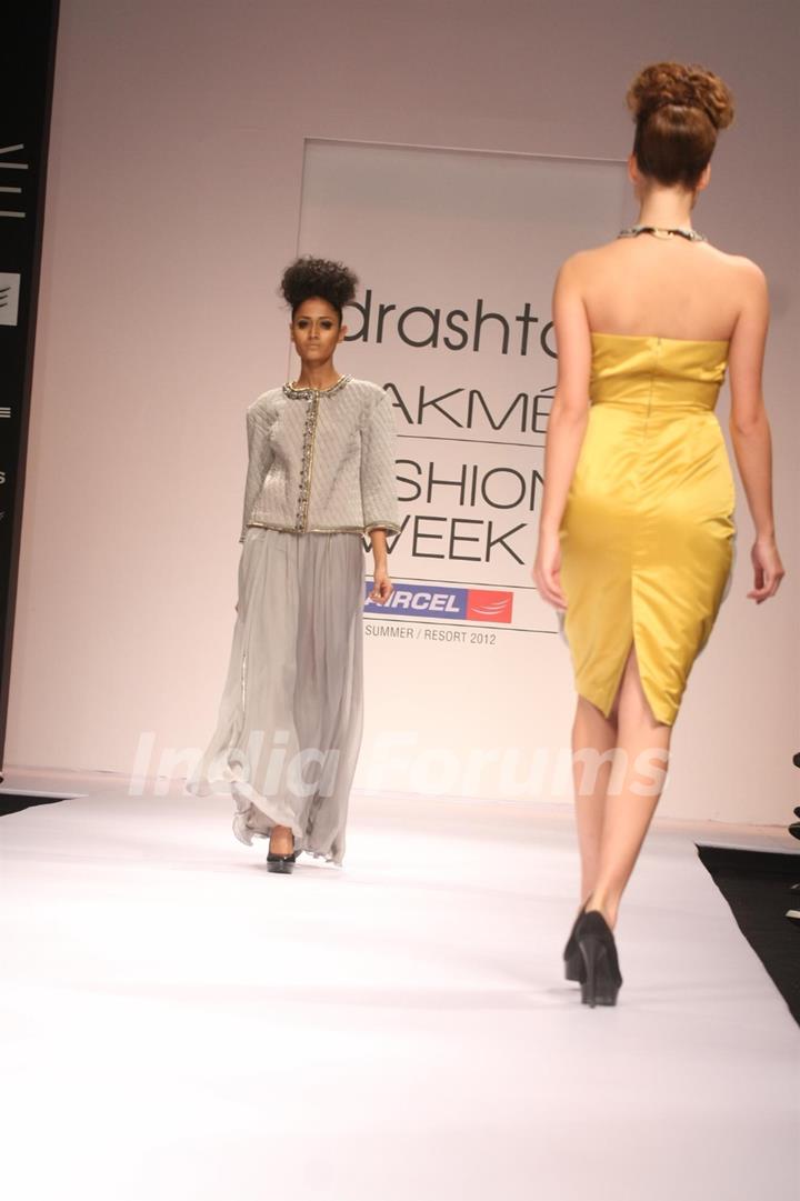 Celebs at Drashta Sarvaiya show at Lakme Fashion Week 2012 Day 1