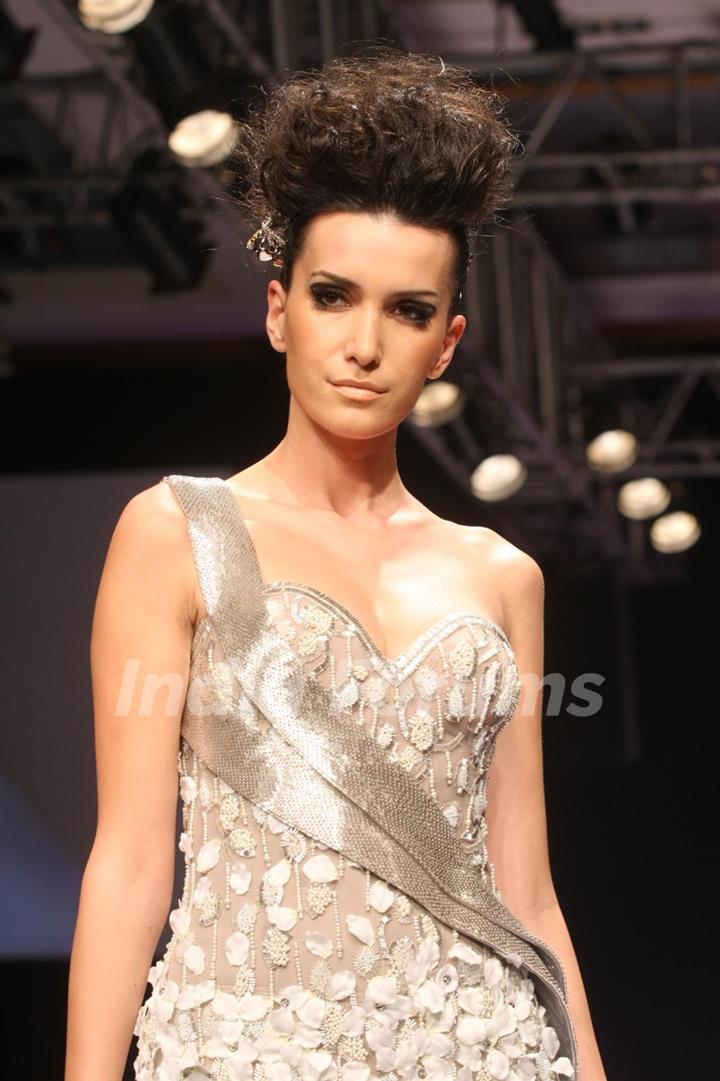 Celebs at Khushali Kumar show at Lakme Fashion Week 2012 - Day 1