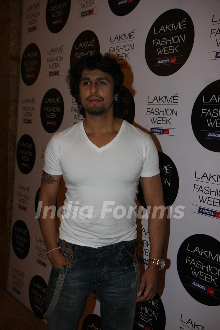 Celebs at Khushali Kumar show at Lakme Fashion Week 2012 - Day 1