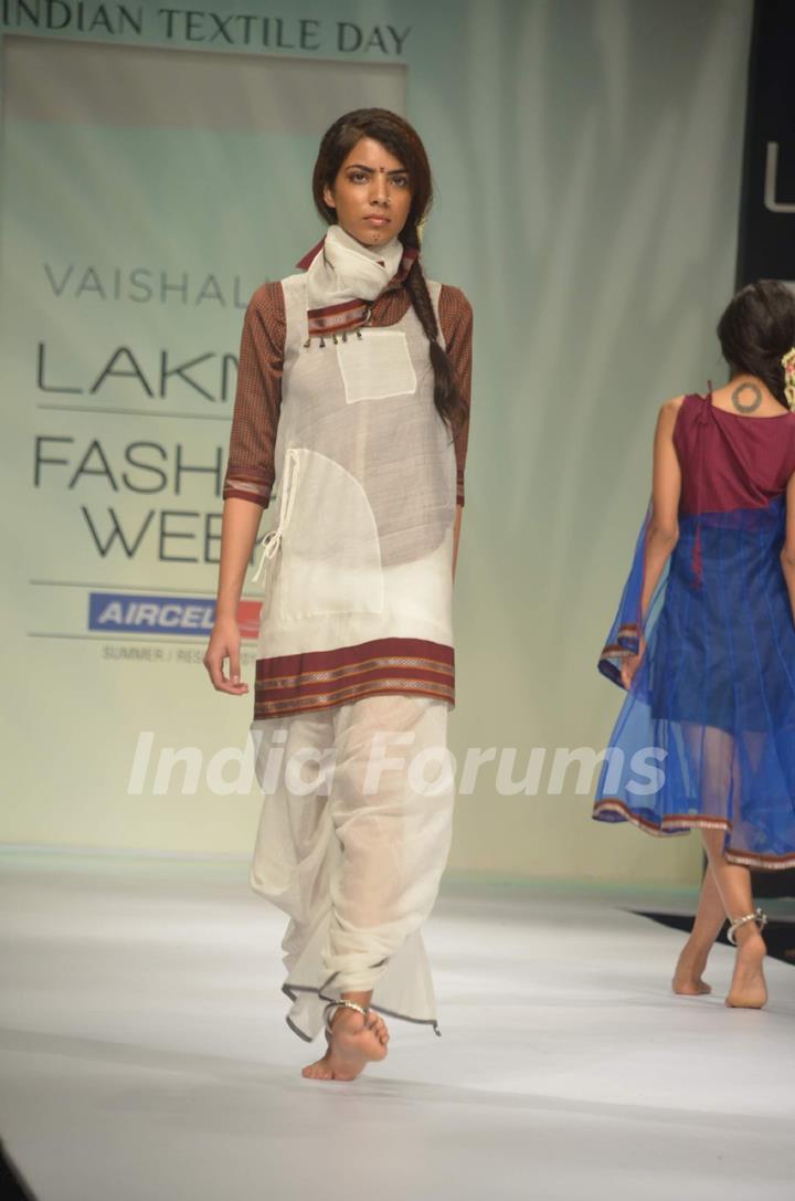 Model on the ramp for designer Vaishali Shadangule on Lakme Fashion Week day 3 in Mumbai.