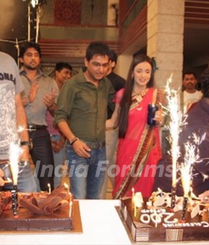 Iss Pyaar Ko Kya Naam Doon 200 Episodes Celebration