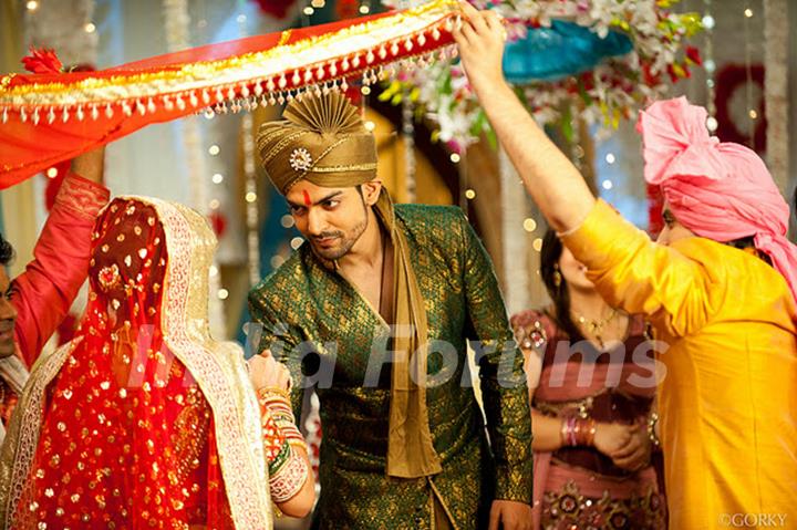 Gurmeet Choudhary as Maan Singh Khurana in Geet - Wedding Scene