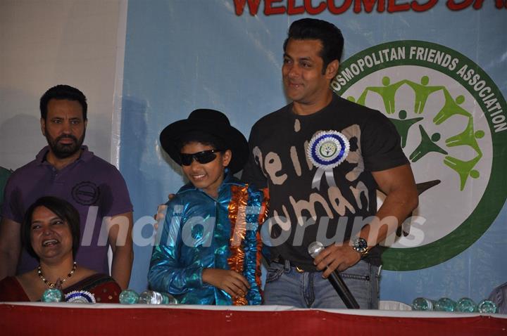 Salman Khan graces The Cosmopolitan Friends Association's event