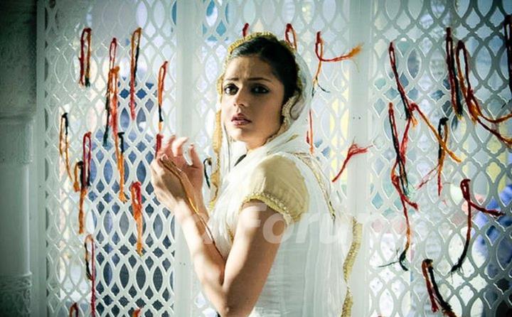 Drashti Dhami as Geet