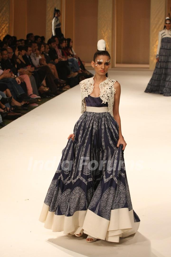 Designer Rohit Bal fashion show at Grand Finale of LFW Summer / Resort 2012 at Hotel Grand Hyatt in Kalina, Mumbai