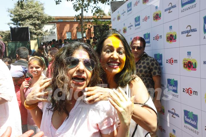 Kashmira Shah and Sambhavna Seth at Zoom Holi bash