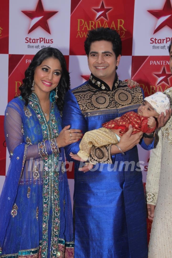 Hina Khan and Karan Mehra at STAR Parivaar Awards Red Carpet