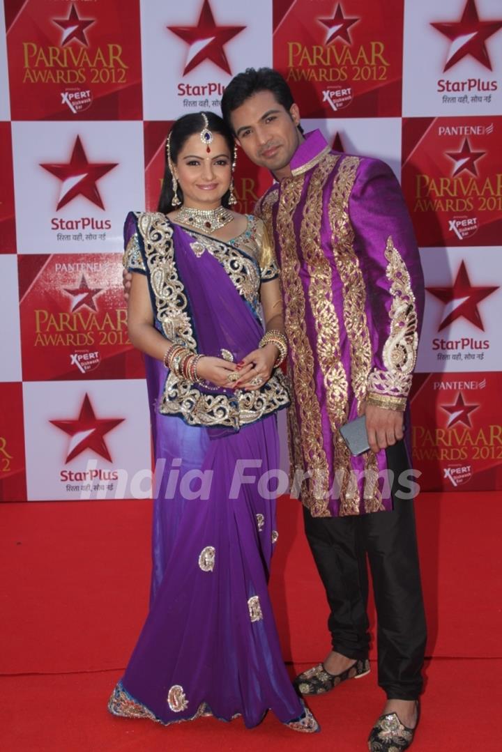 Giaa Manek and Mohammad Nazim at STAR Parivaar Awards Red Carpet