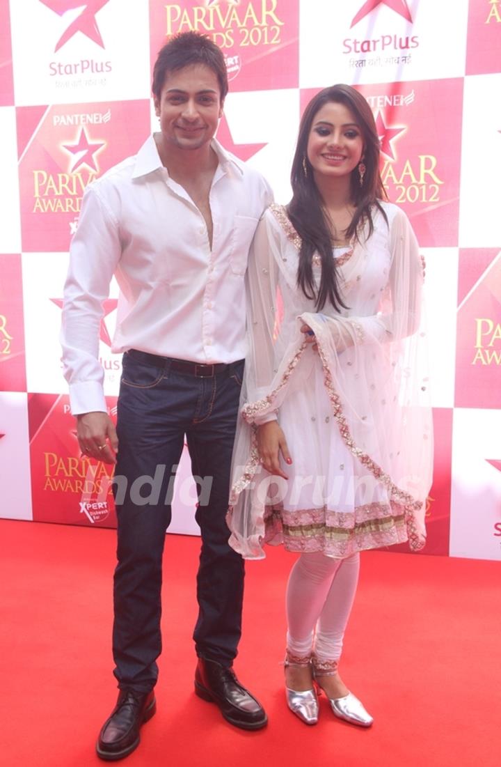 Shaleen Bhanot and Deblina Chatterjee at STAR Parivaar Awards Red Carpet