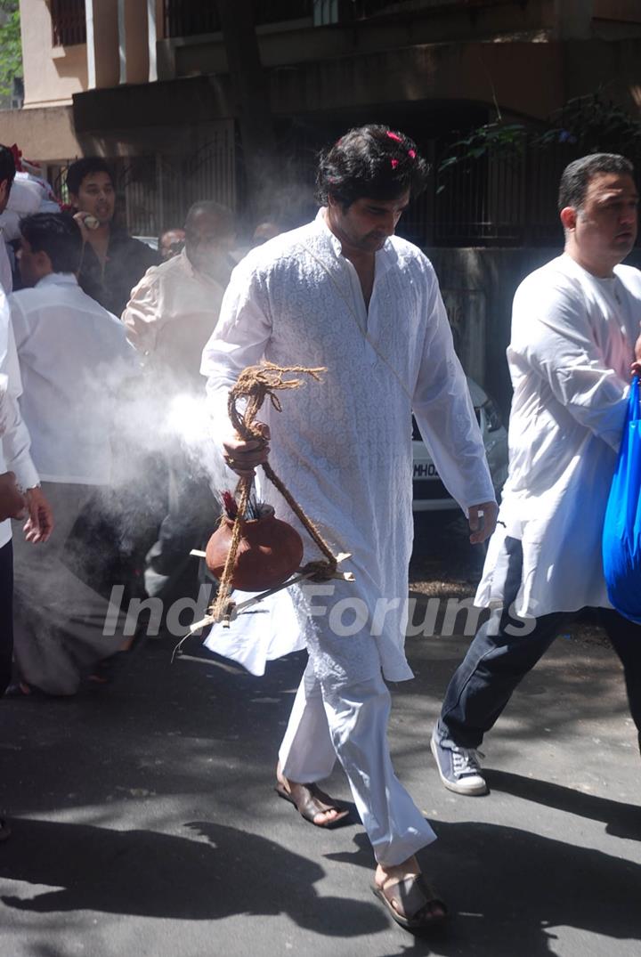 Joy Mukherjee funeral. .