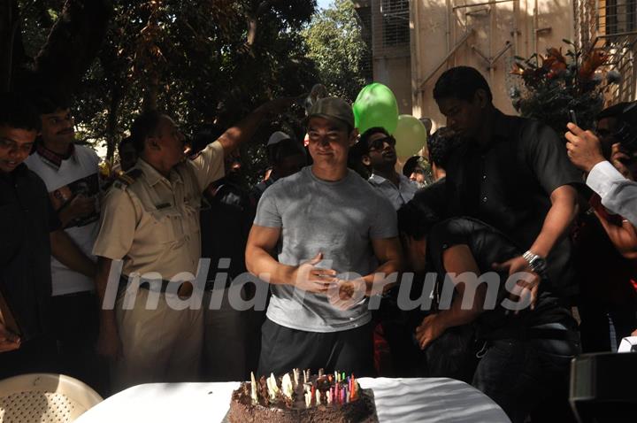 Aamir Khan celebrates his 47th Birthday